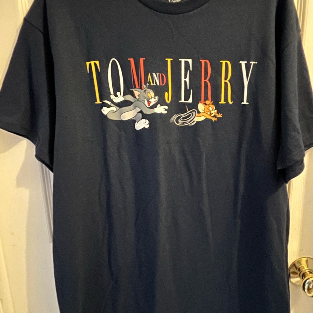 Tom and Jerry Graphic men’s T-Shirt size medium brand new